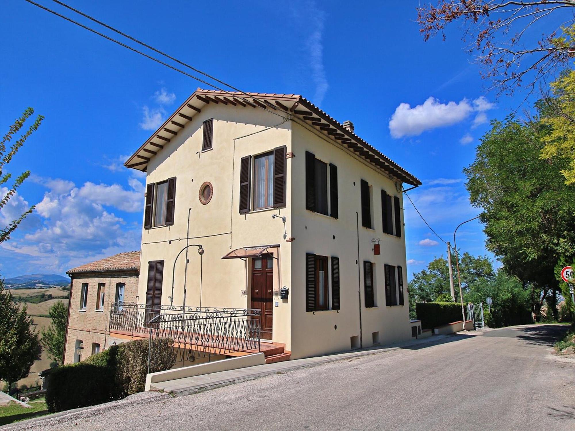 Nice Flat In Arcevia With Swimming Pool Εξωτερικό φωτογραφία